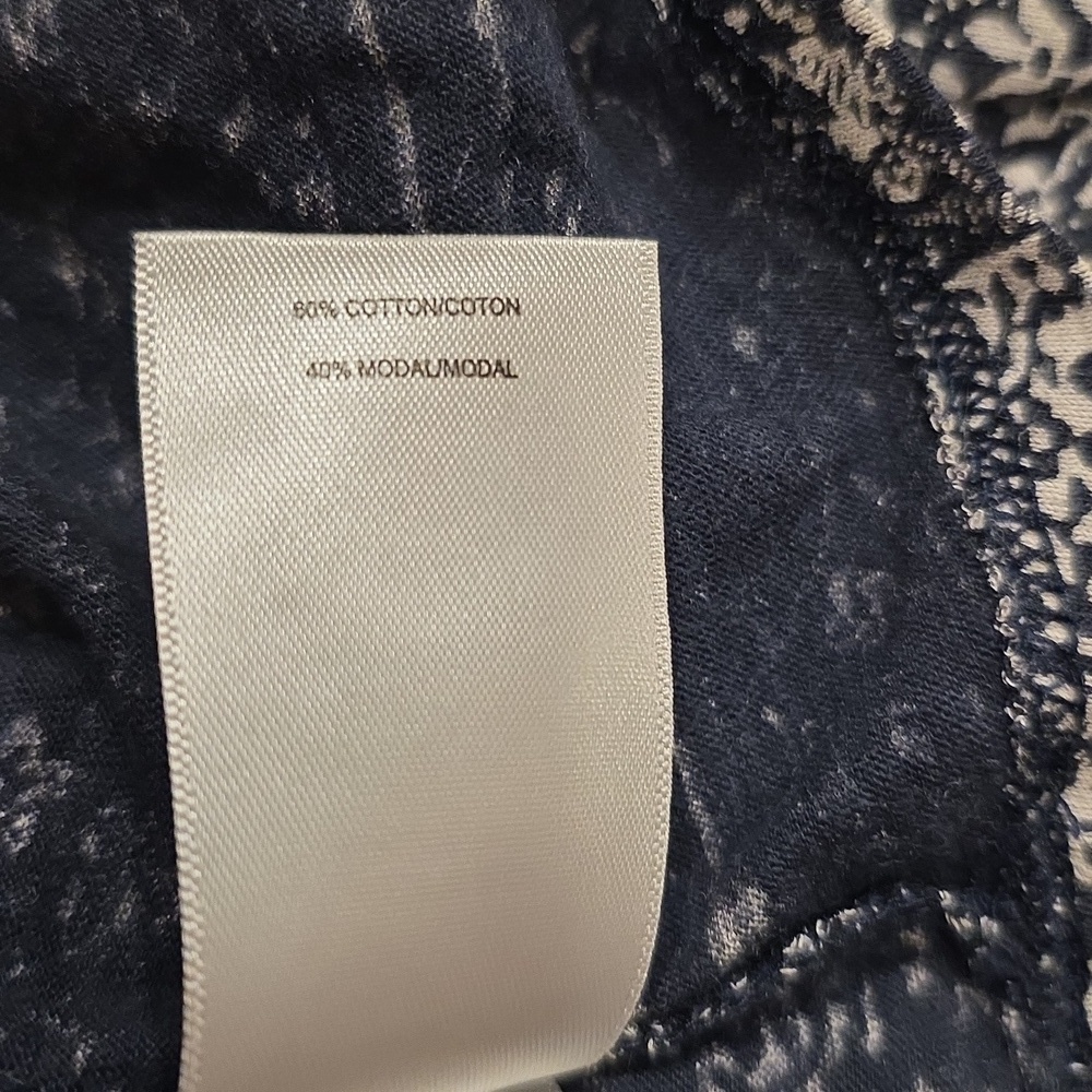 Lucky Brand Navy and White Patterned Blouse. Size 1X - Picture 7 of 7